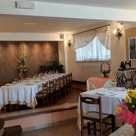 Persichitti Alloggio per agriturismo *